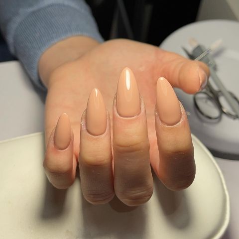 pose d'ongles en gel en onglerie